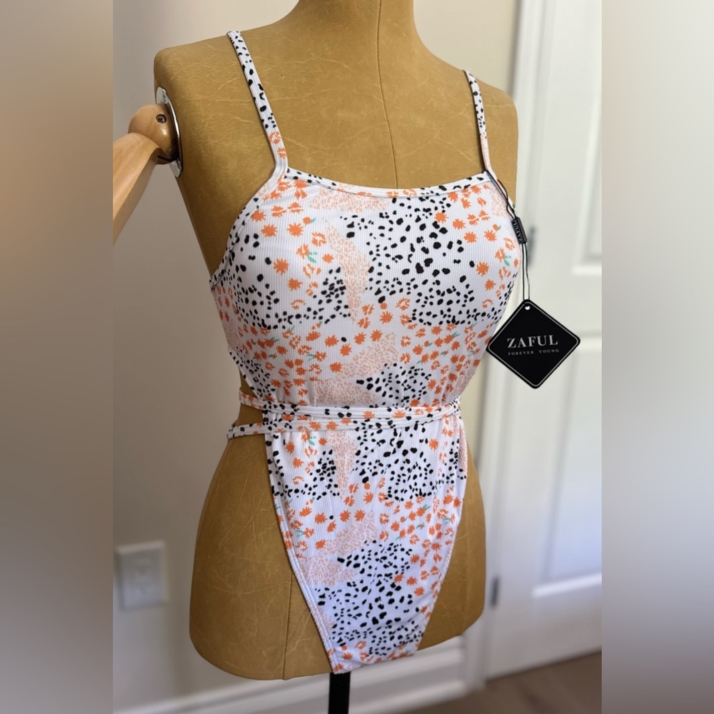 NWT ZAFUL Orange and Black Patterned Swimsuit (US 6) - Picture 5 of 8